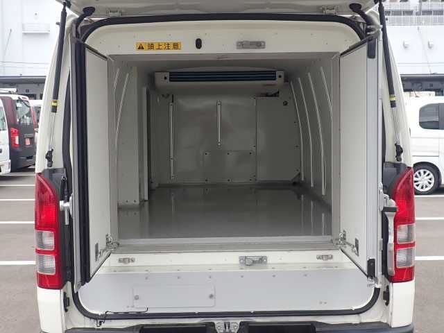 2020 Toyota Regius Ace Frozen auction photo 3