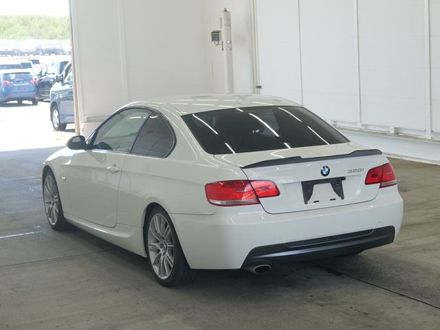 2009 BMW 3 Series 320I Mスポ-ツ auction photo 2