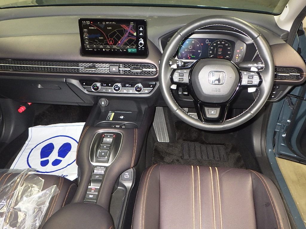 2024 Honda ZR-V 4WD e:HEV Z auction photo 3