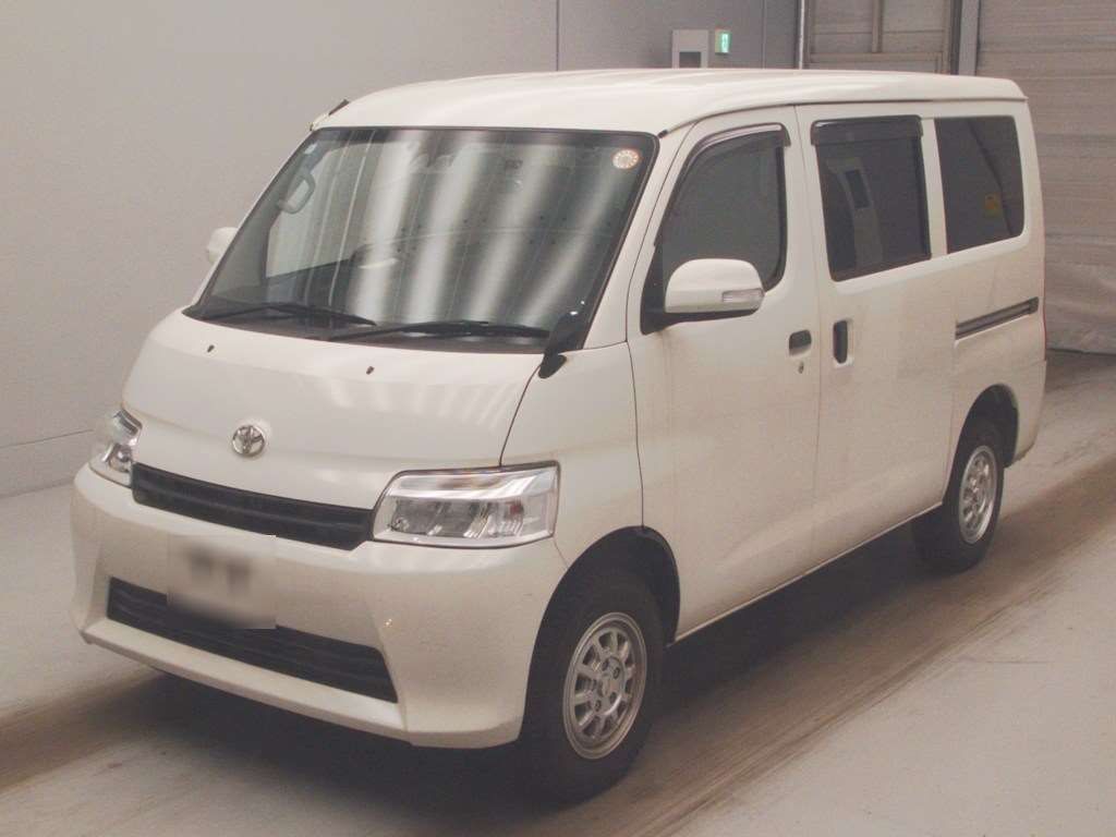 2021 Toyota TownAce Van GL Japan auction vehicle