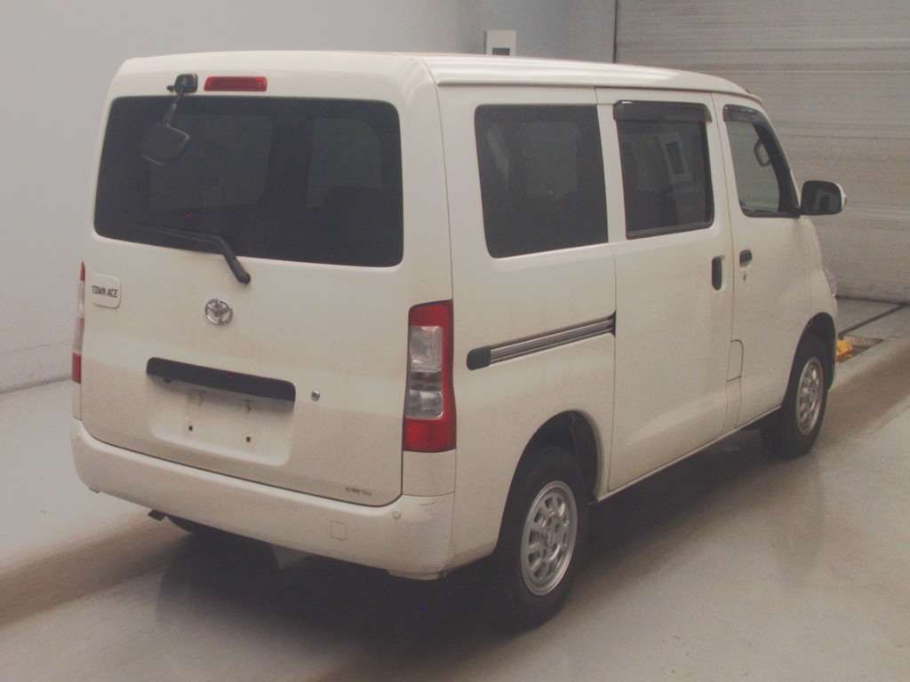 2021 Toyota TownAce Van GL auction photo 2