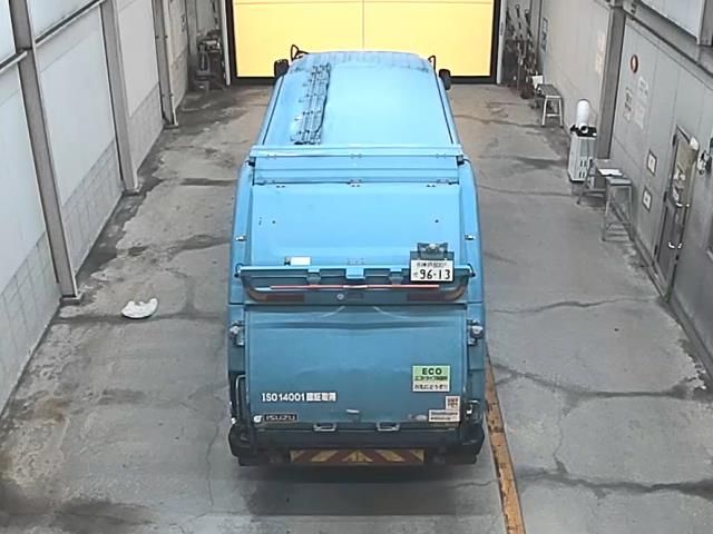 2012 Isuzu Forward 塵芥車 auction photo 3