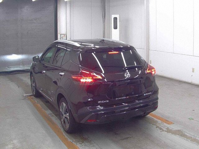 2021 Nissan Kicks X auction photo 2