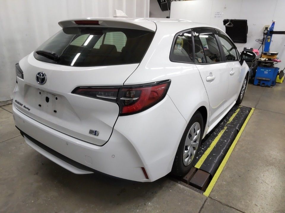 2021 Toyota カローラ ツーリング auction photo 2