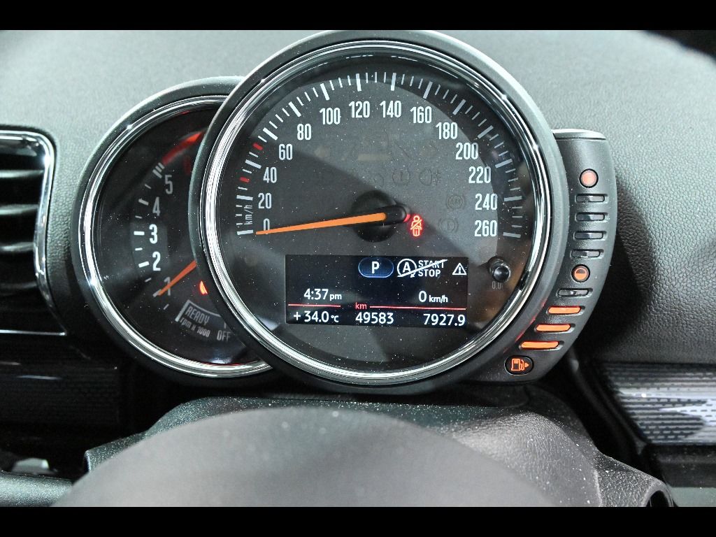 2017 MINI ミニクラブマン 5D Cooper D auction photo 8