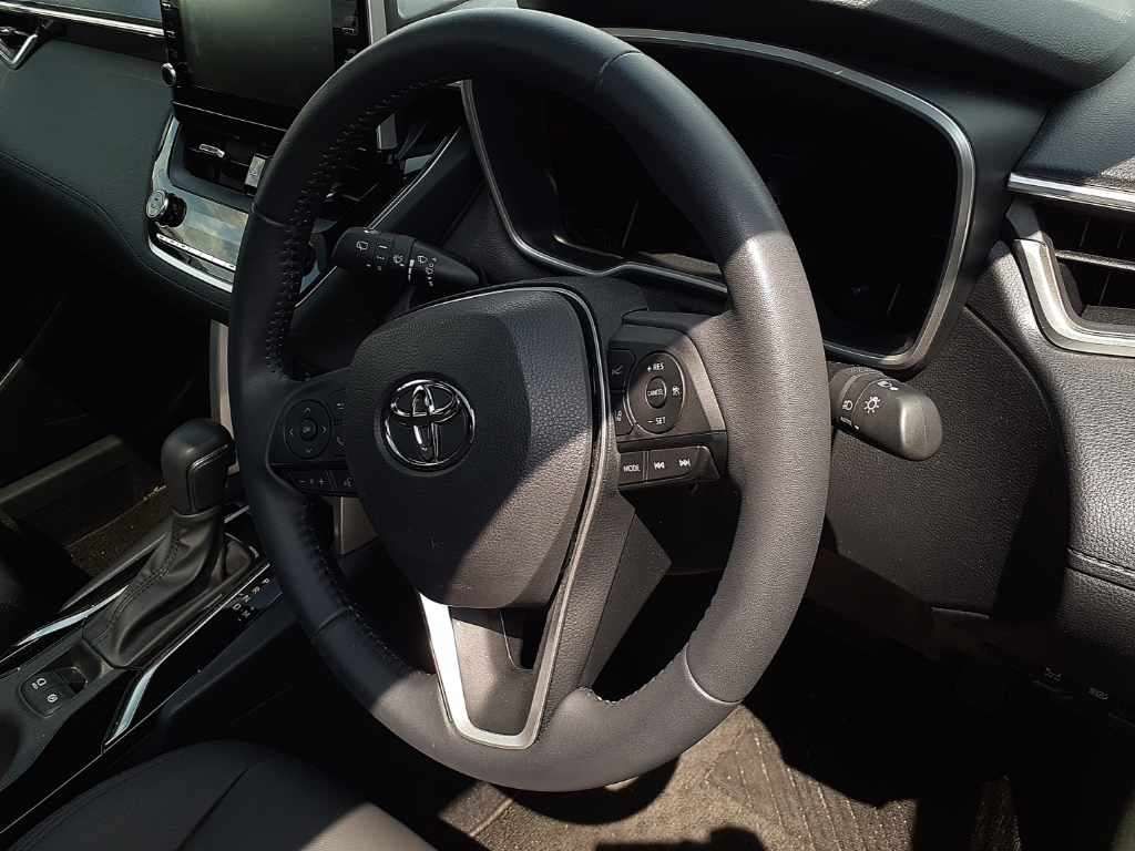 2023 Toyota Corolla Cross Z auction photo 9