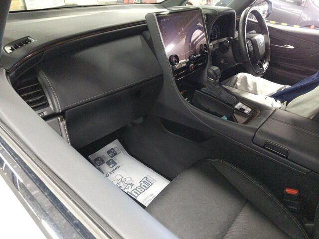 2023 Toyota Alphard Z 4WD auction photo 3