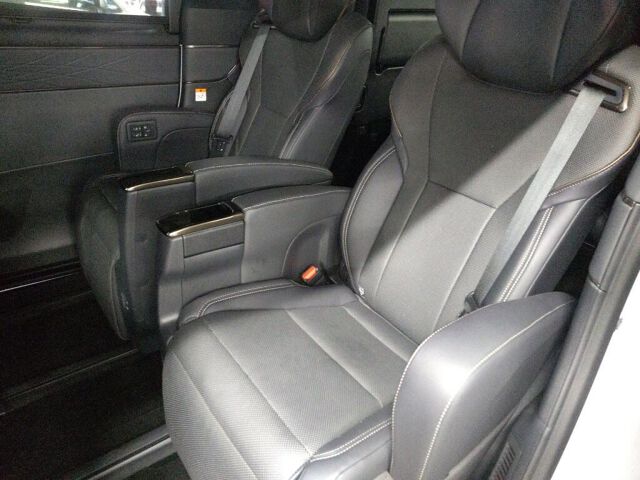 2023 Toyota Alphard Z 4WD auction photo 6