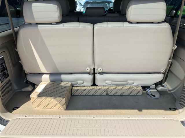 2006 Toyota Land Cruiser Cygnus auction photo 9