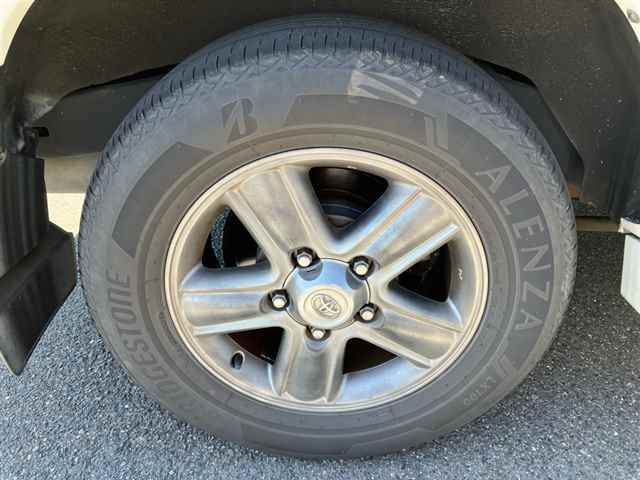 2006 Toyota Land Cruiser Cygnus auction photo 8