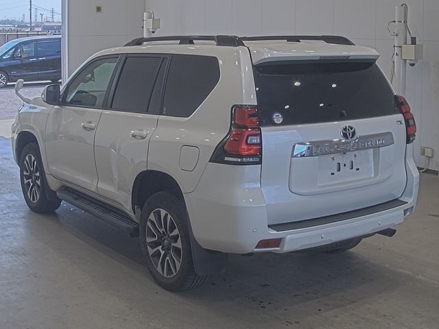 2021 Toyota ランクルプラド 4WD TX L Package auction photo 2