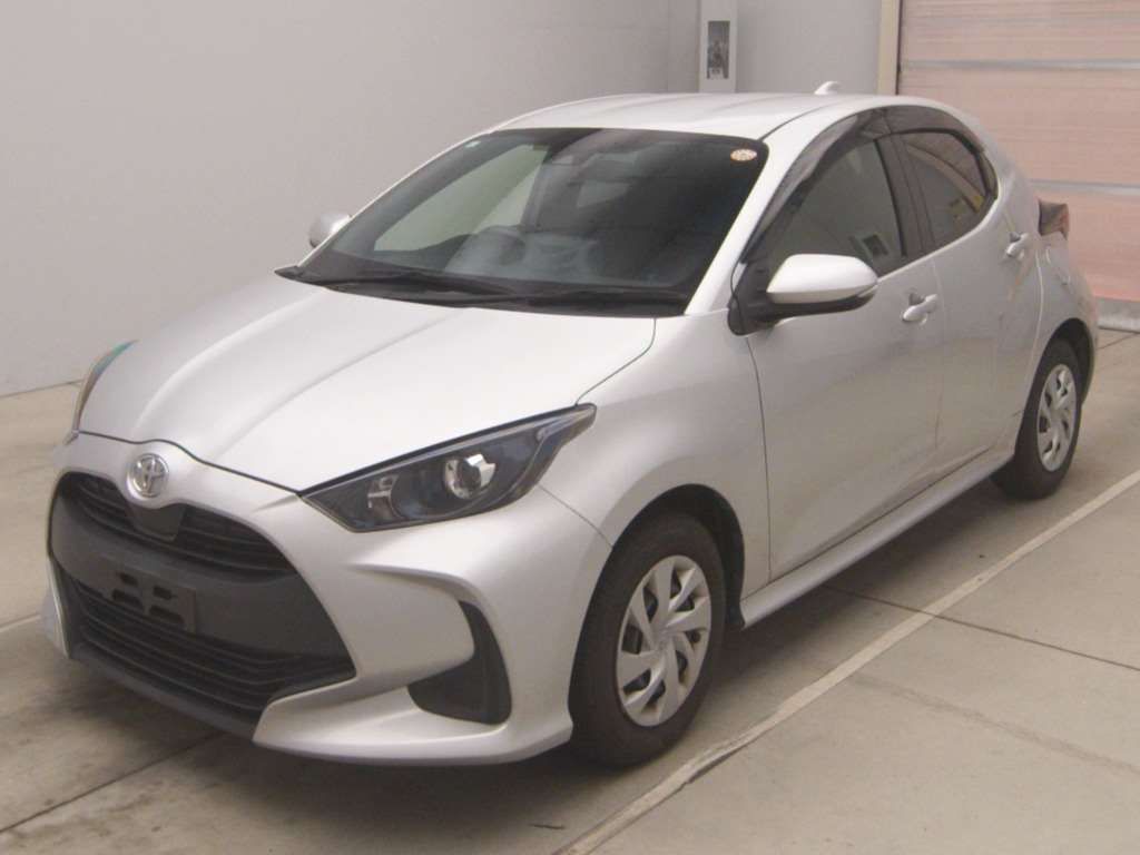 2021 Toyota Yaris X Japan auction vehicle