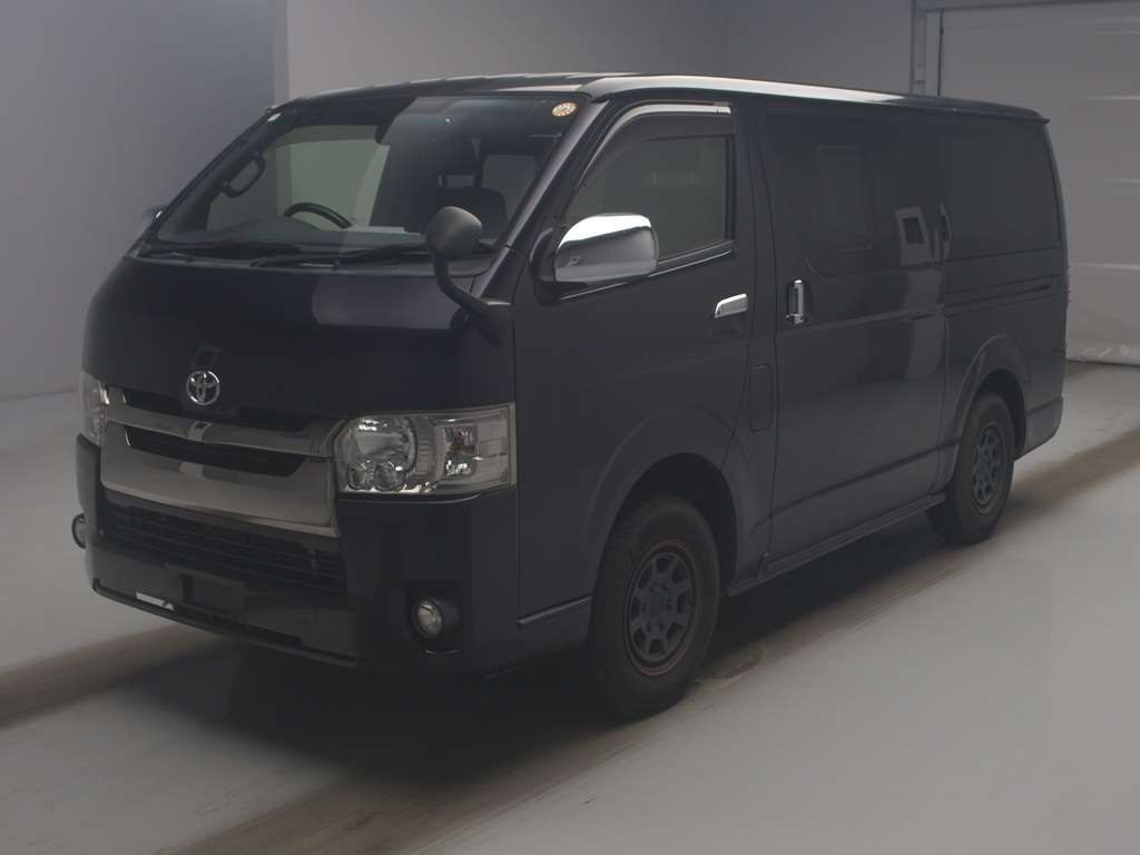 2020 Toyota Hiace スーパーGLダークプライム24WD Japan auction vehicle
