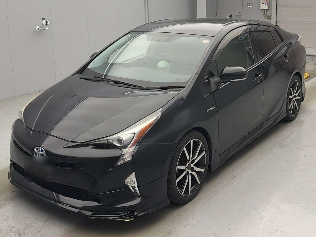 Japan Auction Vehicles 4 2016 Toyota Prius S auction photo