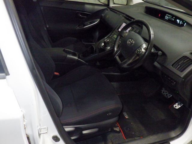 2014 Toyota Prius S TRGセレクGs auction photo 3