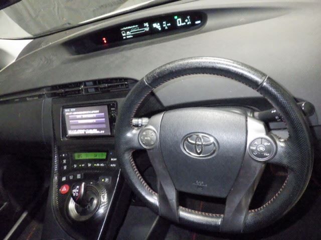 2014 Toyota Prius S TRGセレクGs auction photo 4