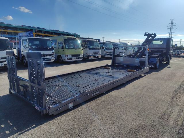 2023 Isuzu Elf Seksai auction photo 5