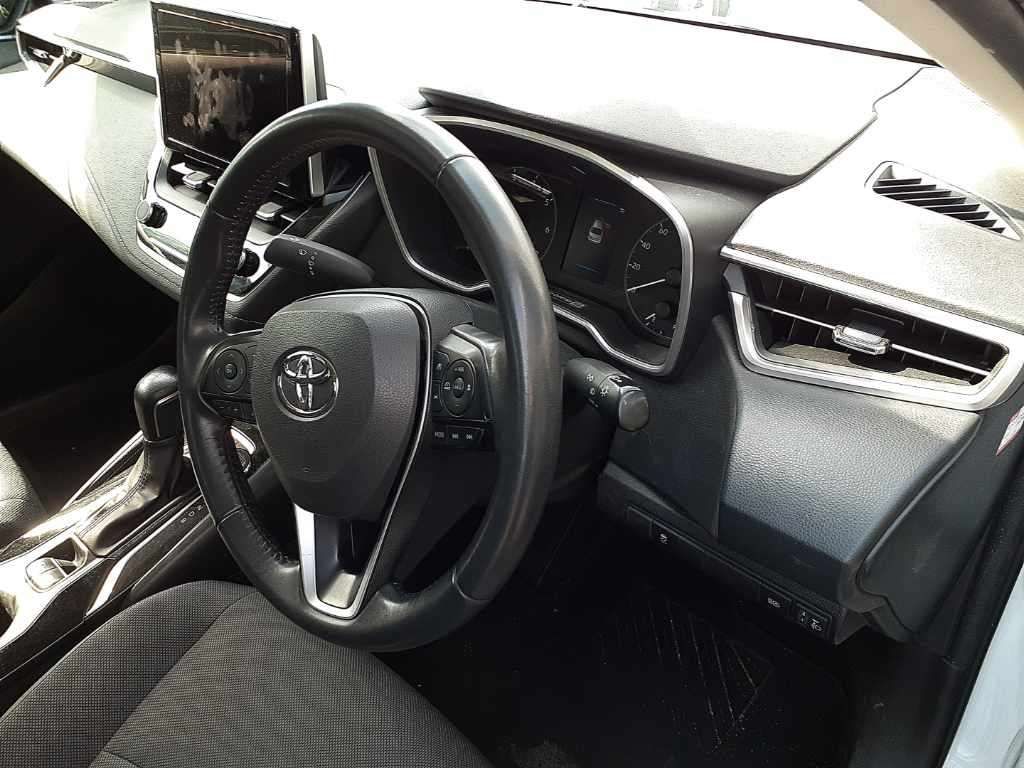 2023 Toyota Corolla ハイブリッド G auction photo 9