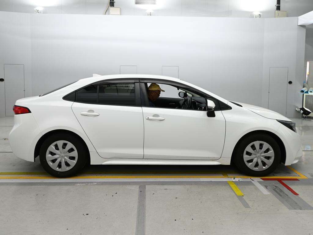 2023 Toyota Corolla ハイブリッド G auction photo 3