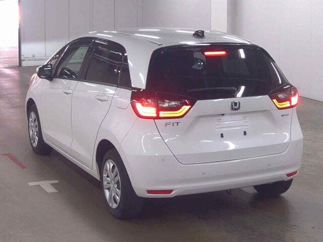 2021 Honda Fit EHEVベーシック auction photo 2