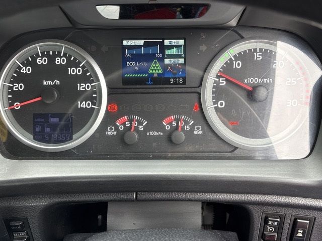 2018 Hino Profia トラクター auction photo 6
