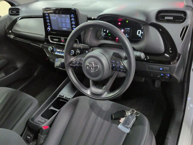 2024 Toyota Aqua X auction photo 3