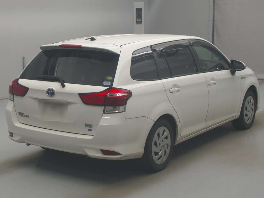 2019 Toyota Corolla Fielder auction photo 2