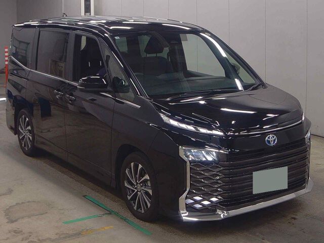 2025 Toyota Voxy ハイブリッドS-Z Japan auction vehicle