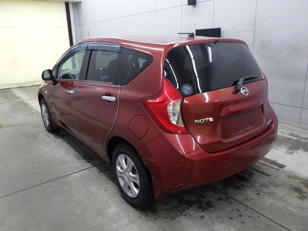 2013 Nissan ノート HB メダリスト auction photo 5