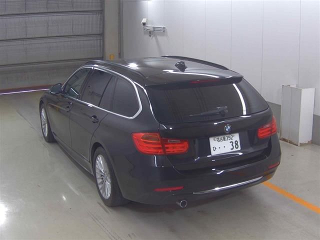 2014 BMW BMW 320Dブルーパホーマンスツーリング auction photo 2