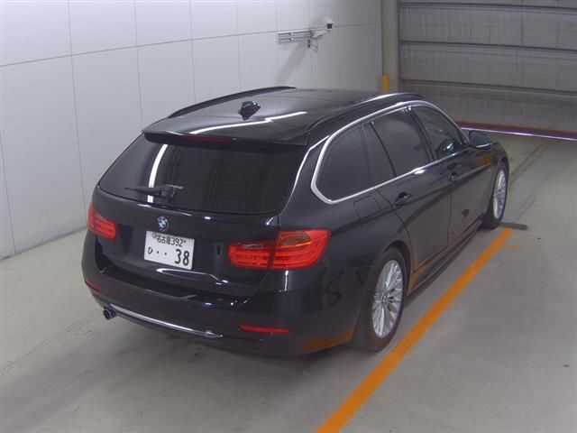 2014 BMW BMW 320Dブルーパホーマンスツーリング auction photo 4