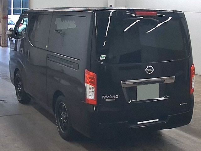 2018 Nissan NV350 Caravan ロングDX 4WD auction photo 2