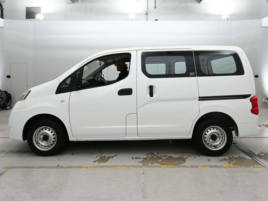 2018 Nissan NV200 Vanette Van DX auction photo 4