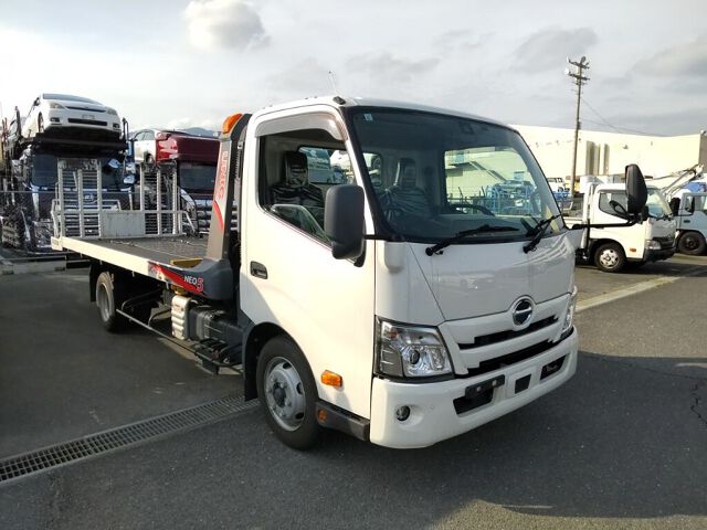 2020 Hino Dutro セキサイ Japan auction vehicle