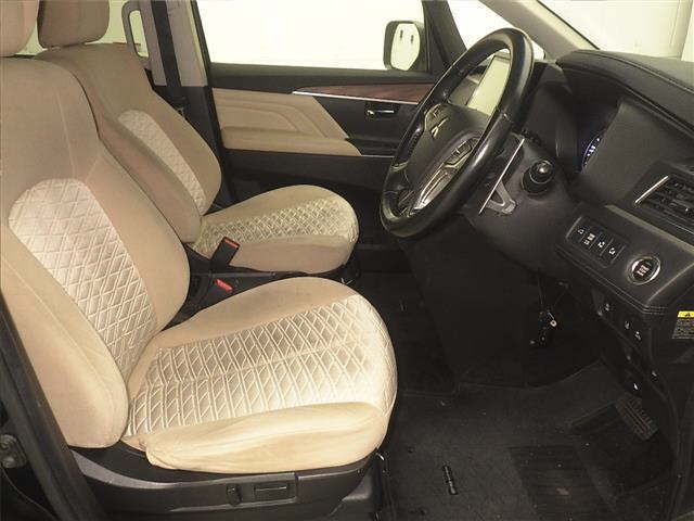 2019 Mitsubishi Delica D:5 4WD P auction photo 5