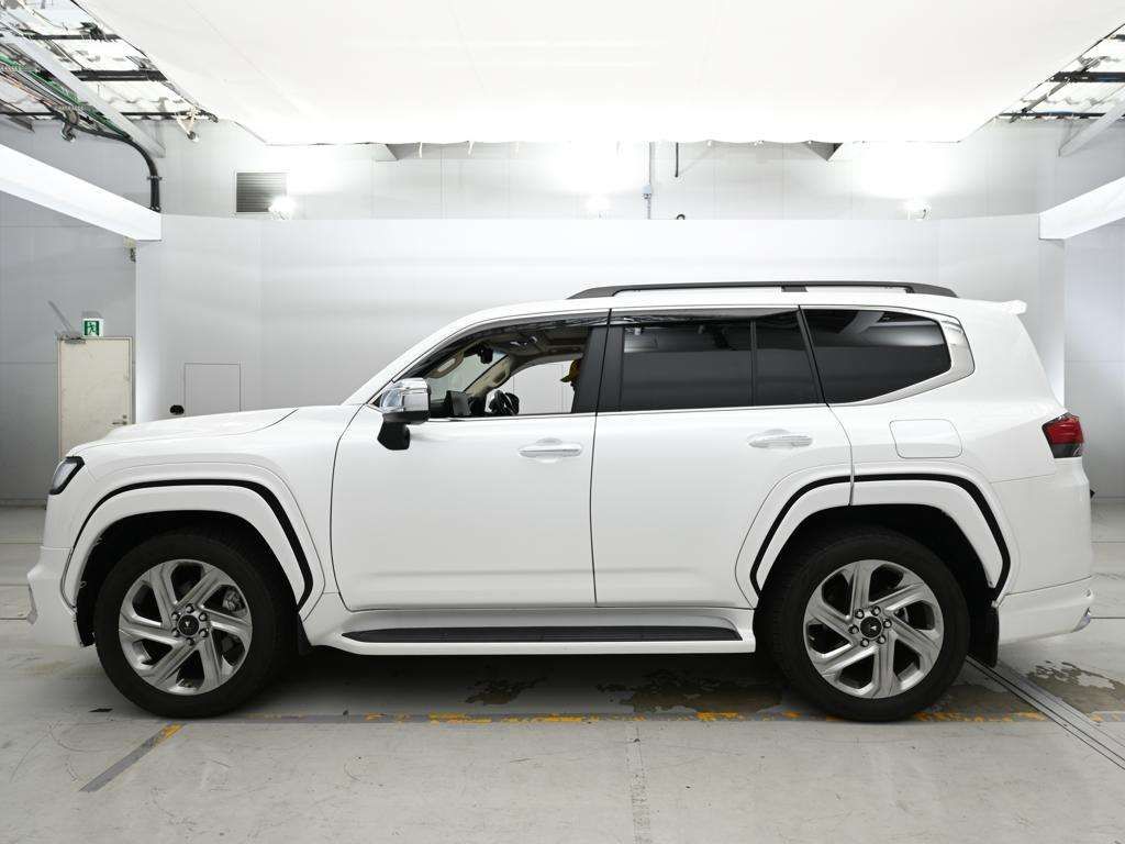 2023 Toyota Land Cruiser ZX 4WD auction photo 4