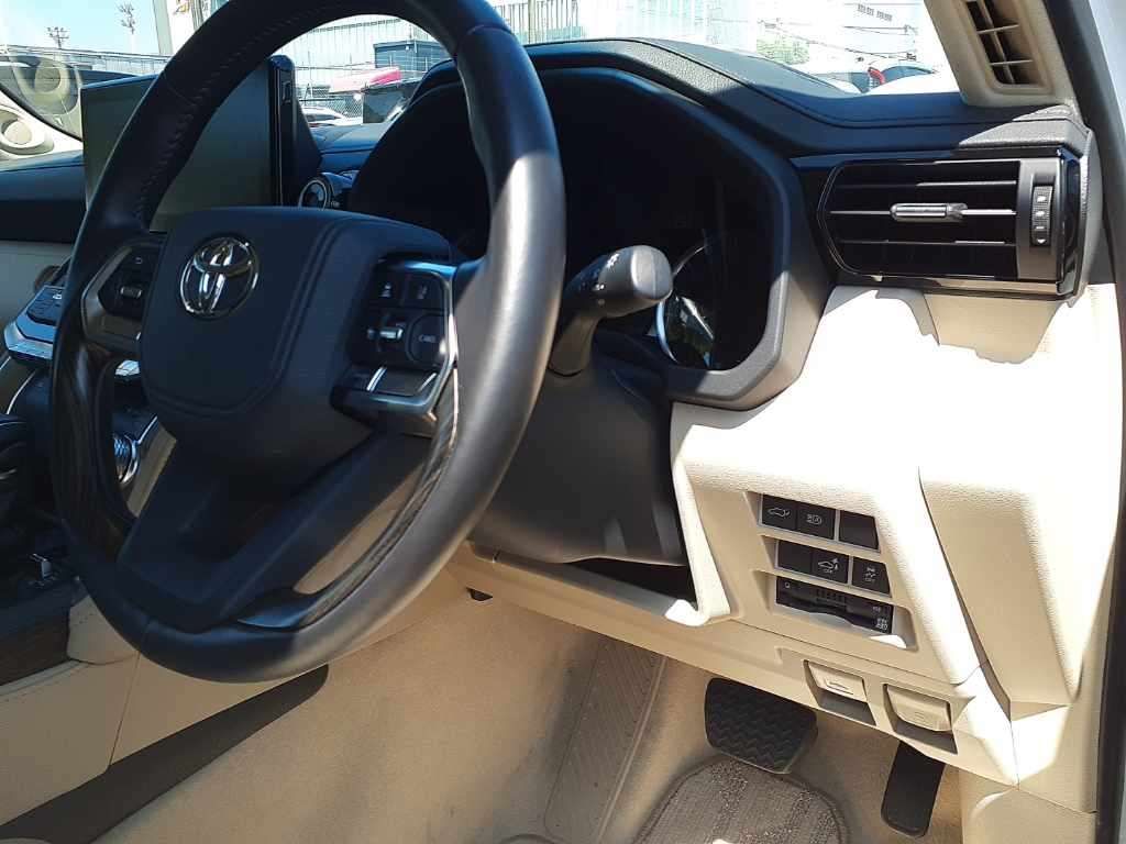 2023 Toyota Land Cruiser ZX 4WD auction photo 9