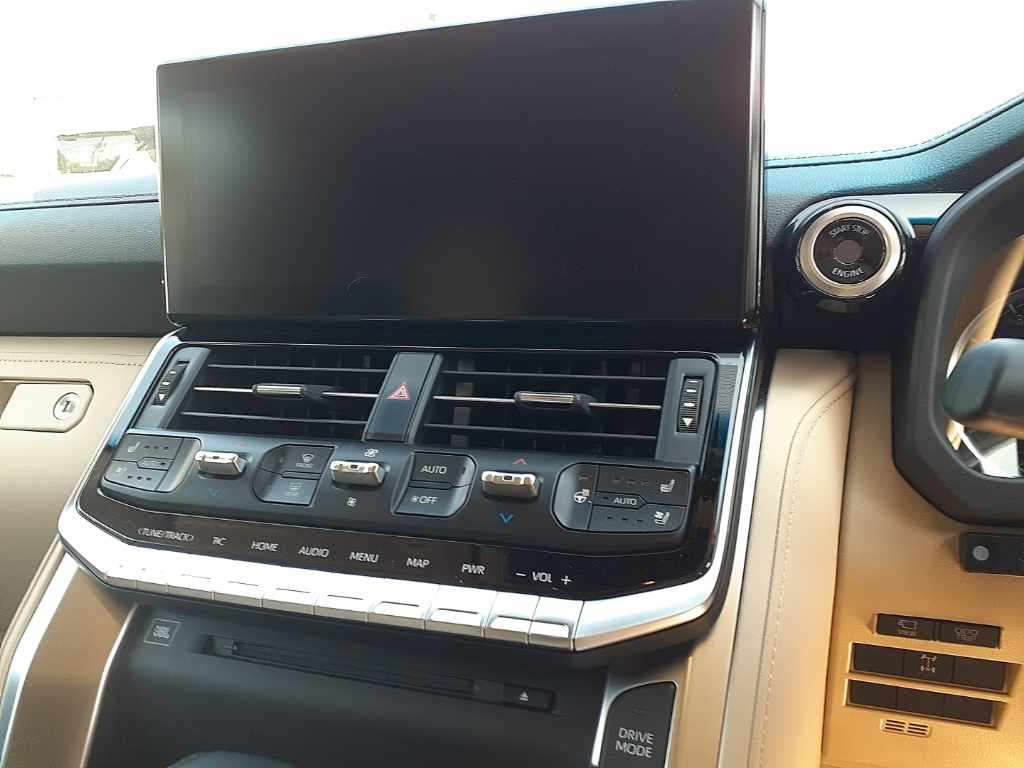 2023 Toyota Land Cruiser ZX 4WD auction photo 12