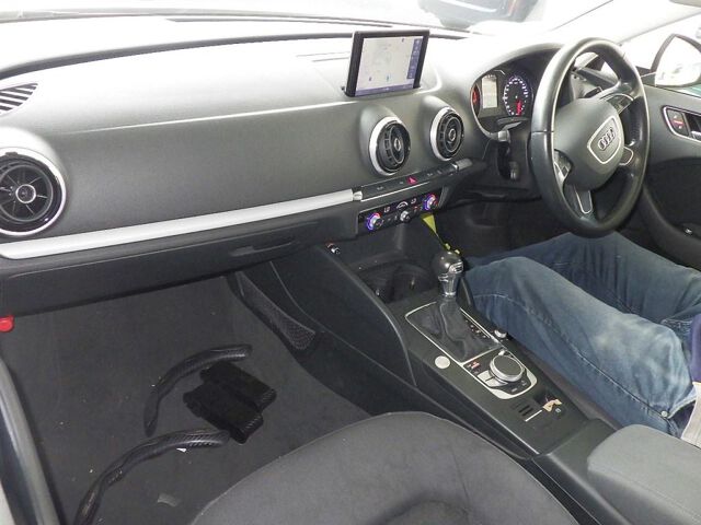 2015 Audi A3 Sedan 1.4TFSI auction photo 3