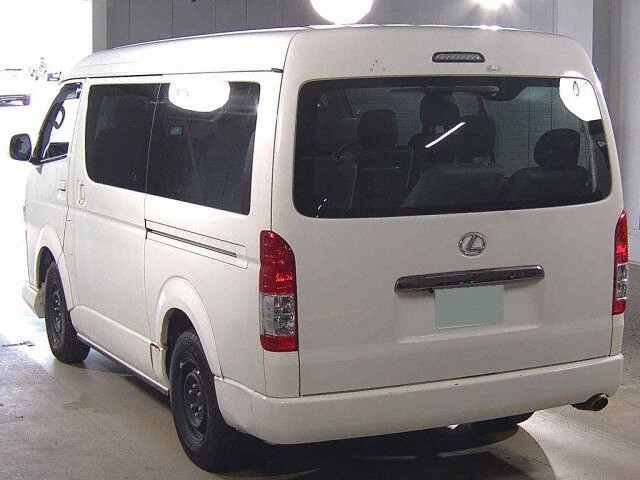 2006 Toyota Hiace エアロツアラー 4WD auction photo 2