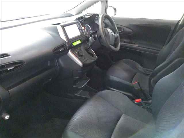 2014 Toyota Wish 4WD 1.8X auction photo 3
