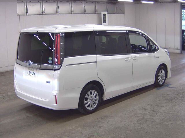 2018 Toyota Noah HV G auction photo 5