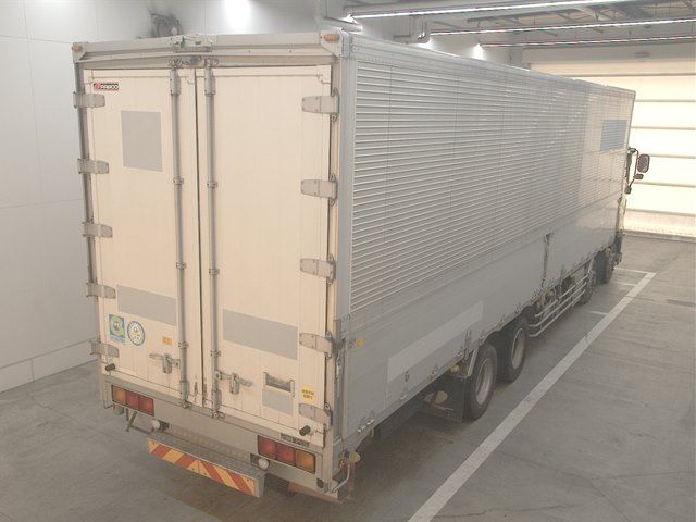 2016 Isuzu ウィング auction photo 2