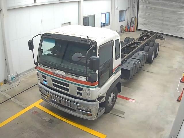 Japan Auction Vehicles 10 2010 Isuzu chassis auction photo