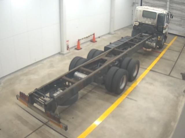 2010 Isuzu chassis auction photo 2