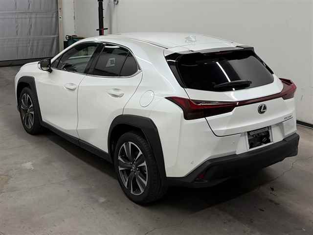 2023 Lexus UX UX200 Version L auction photo 2