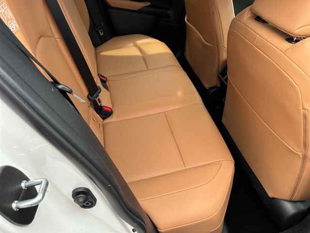 2023 Lexus UX UX200 Version L auction photo 7