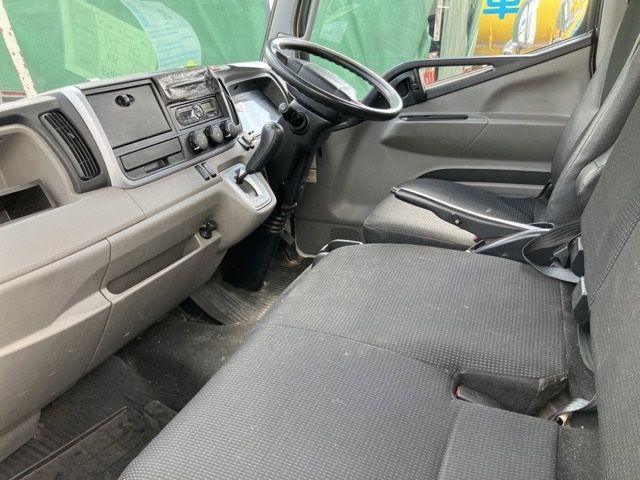 2016 Mitsubishi Fuso Canter Hira auction photo 5