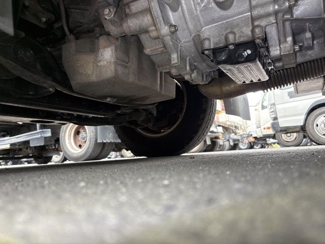 2016 Mitsubishi Fuso Canter Hira auction photo 11