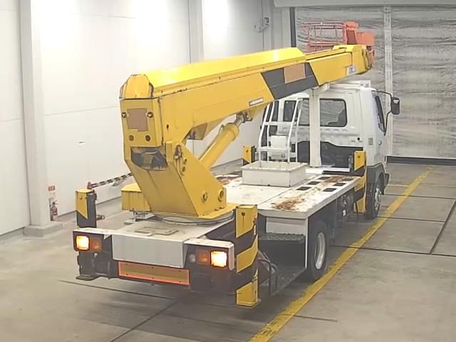 2003 Mitsubishi Fuso Fighter Aerial work platform auction photo 2